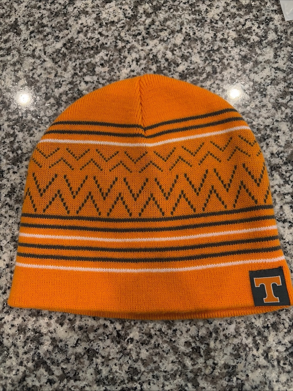Tennessee Volunteers Adults Knit Beanie Hat with Logo One Size NWOT